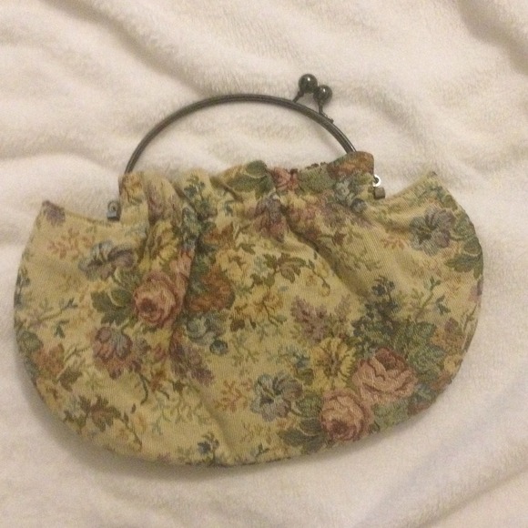 Purse - Picture 2 of 4