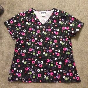 ❌❌SOLD❌❌ Fun Scrub Top!! Like New!!!