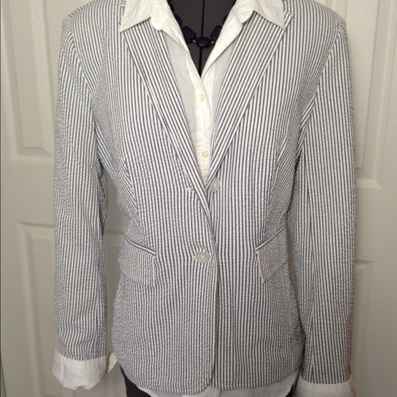 Navy/white pinstripe blazer