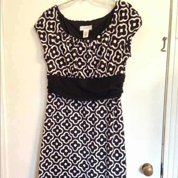 REDUCED!!! Figure flattering size 16 dress!