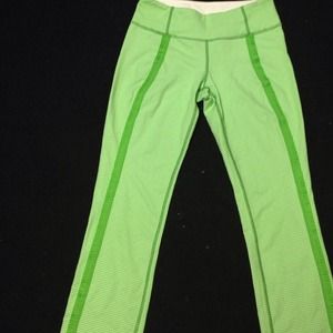 Lulu Lemon yoga pants 💢💢 RESERVED💢