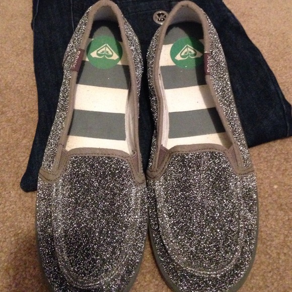 Super cute Roxy shoes