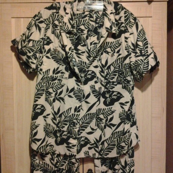 PRICE DROP!!!  Capri set