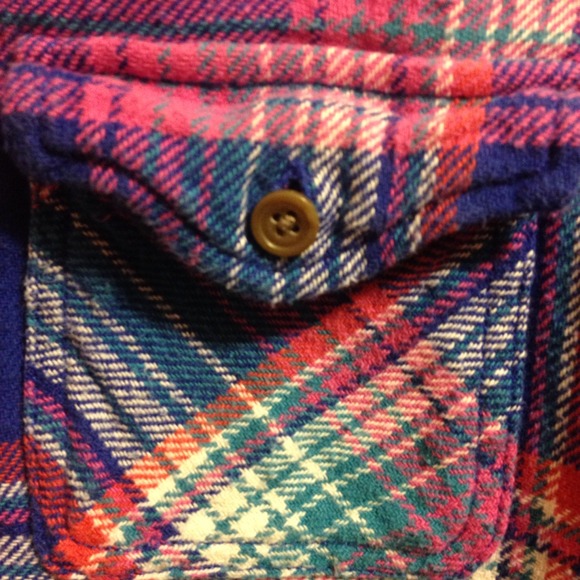 AE Favorite Flannel - Picture 4 of 4