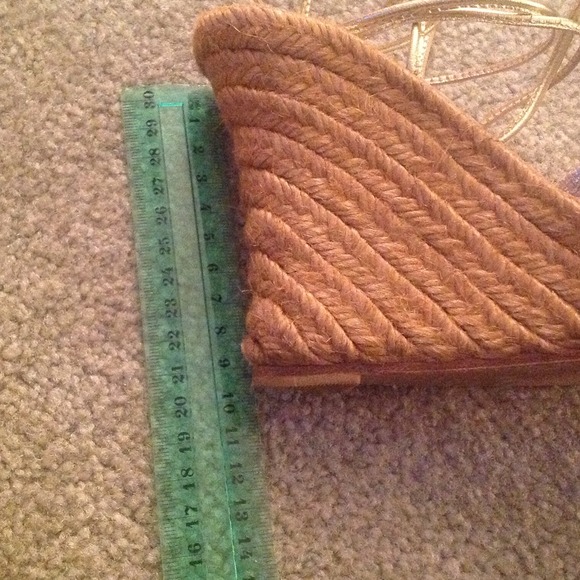 Authentic juicy couture gold espadrilles - Picture 3 of 4