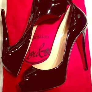 Black patent peep toe Christian Loubs