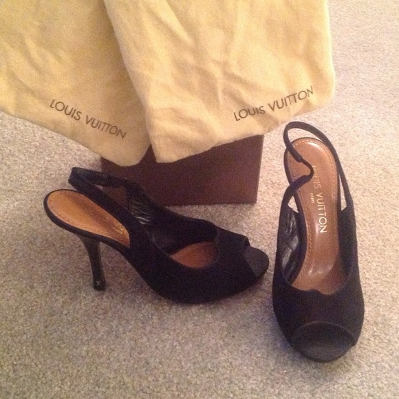 🚫SOLD🚫 Louis Vuitton black suede heels