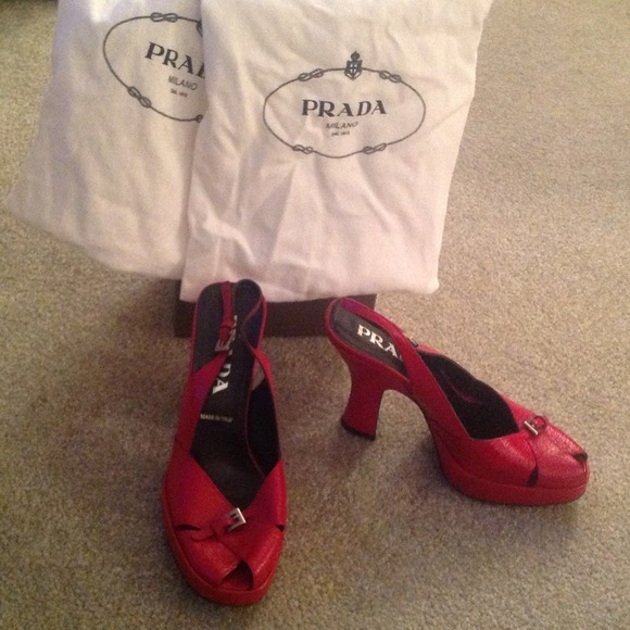 🔶SOLD!🔶 PRADA red chunky heels - Picture 1 of 4
