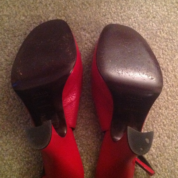🔶SOLD!🔶 PRADA red chunky heels - Picture 3 of 4