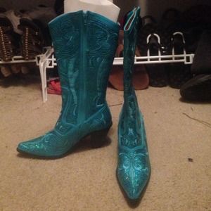 Sequenced aqua blue boots