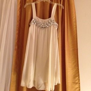 Dress shirt sleeveless