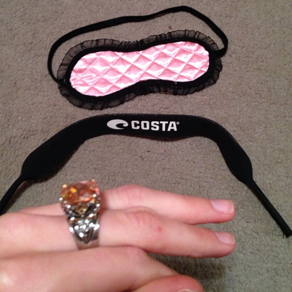 ACCESSORIES BUNDLE!!😍 - Picture 4 of 4