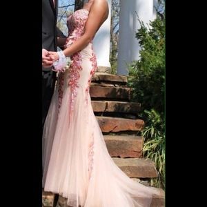 Prom dress worn only once.