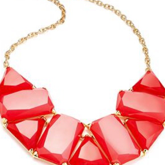 Coral jewel tone necklace - Picture 2 of 2