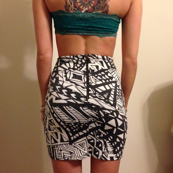 ⛔️SOLD⛔️high waisted body con skirt