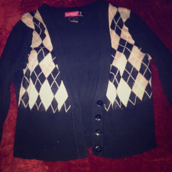 Small cardigan with sleeve💢💢sale only today