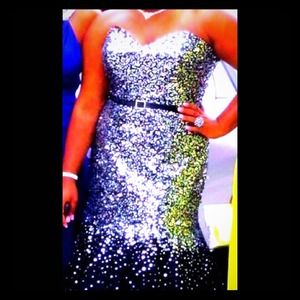 I am selling my Senior Prom dress :)