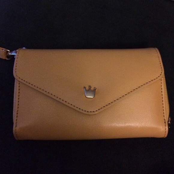 iPhone 4/5 camel color clutch wallet