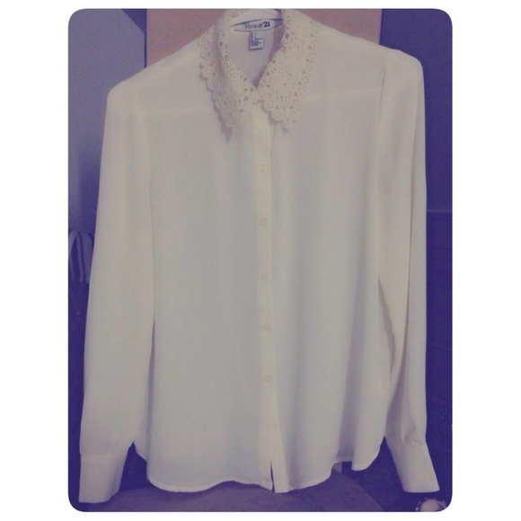 NWOT Cream Blouse!!