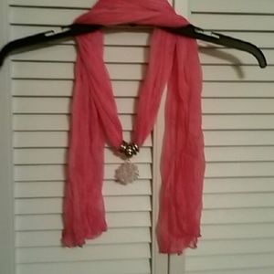 REDUCED***Fashion scarf with charm