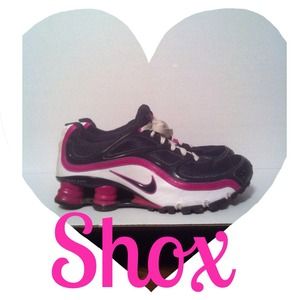 Nike Shox ⏳ Temp Price Reduction!