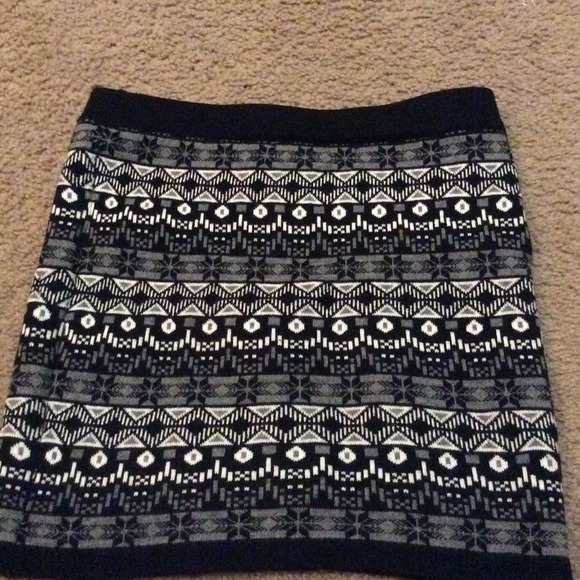 Woolen skirt - Picture 1 of 2