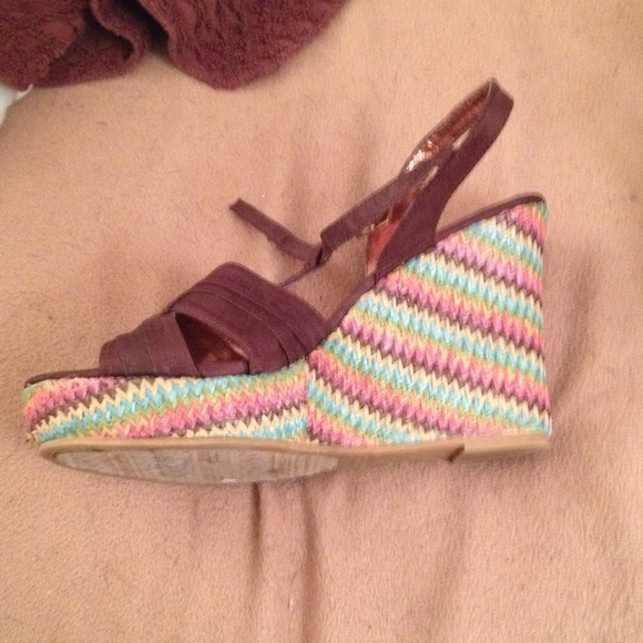 Brown multi color wedge sandals - Picture 2 of 2