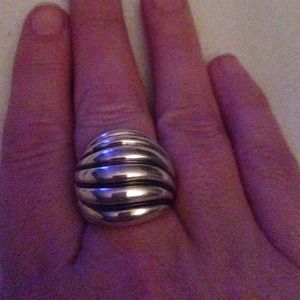 Authentic DY Sculpted Cable Dome Ring 925/18k