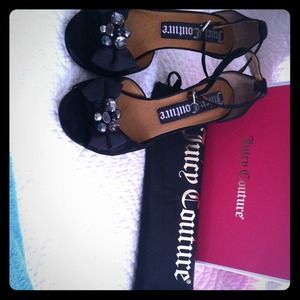 Juicy Couture black peep toes