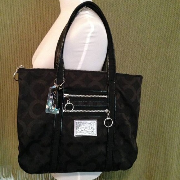 Black coach poppy handbag