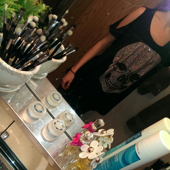 Tops - Skull shirt with shoulder cutouts