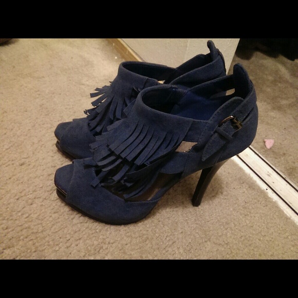 Blue fringe heels