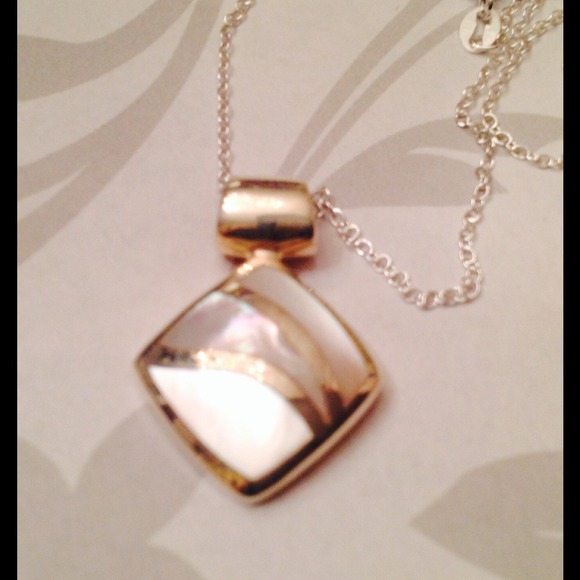 925SS AND GEN, MOP Pendant & Chain