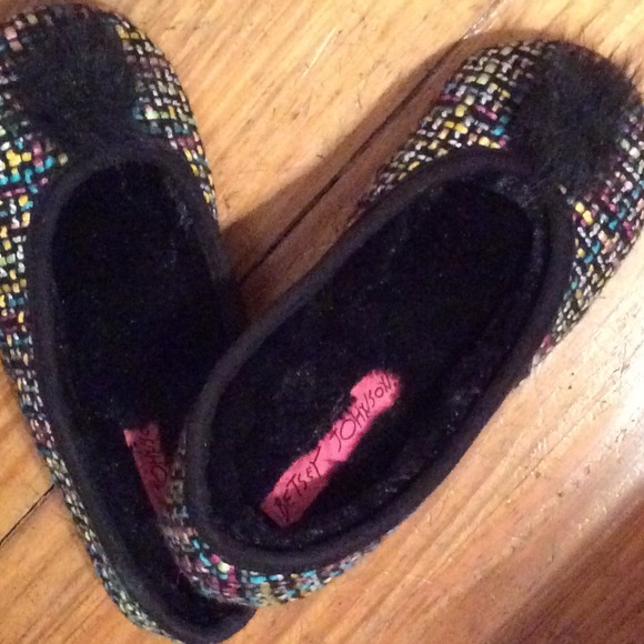 ❌SOLD❌Betsey Johnson black pom pom tweed slippers - Picture 4 of 4
