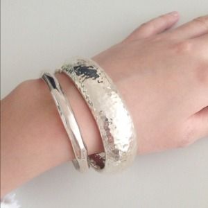 Ippolita sterling silver Hammer-made bangles(sold)