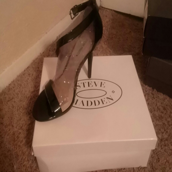 Heels - Picture 2 of 3