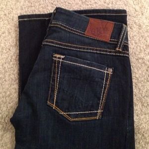 Buckle jeans
