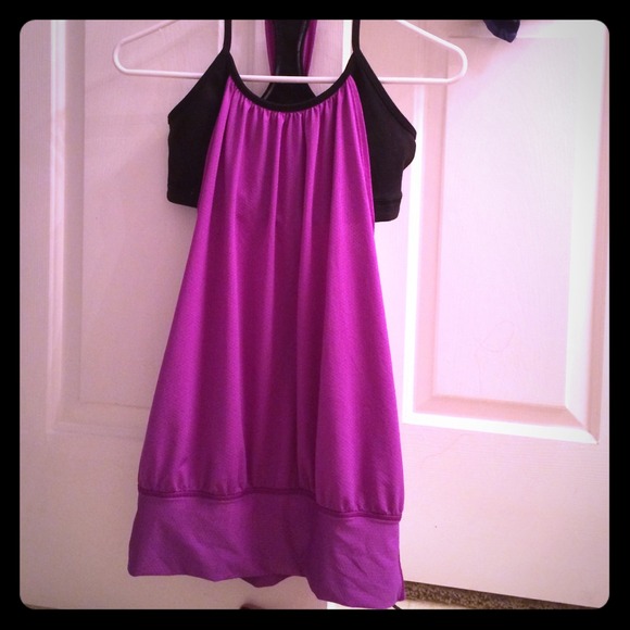 lululemon no limits tank. purple w black bra sz 6