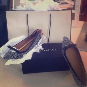 TALBOTS- Black and white NEVER WORN OUTSIDE!!!