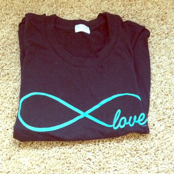 **RARE** Brandy Melville Infinity ❤️ Muscle T
