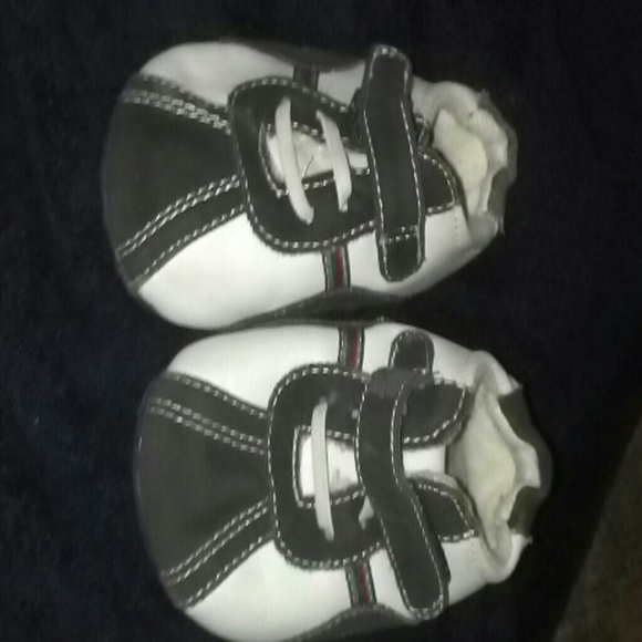 Boys shoes