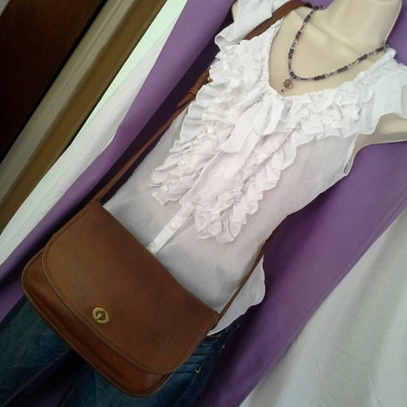 Coach Handbags - ★REDUCED★VINTAGE Coach brown leather crossbody bag