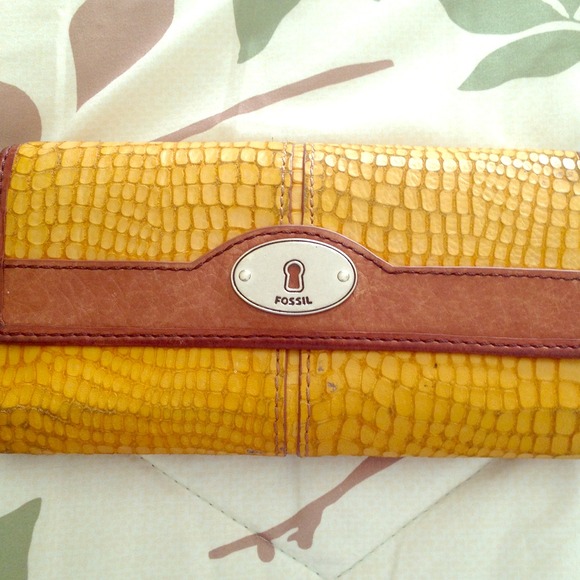 Fossil tri-fold billfold - Picture 1 of 2