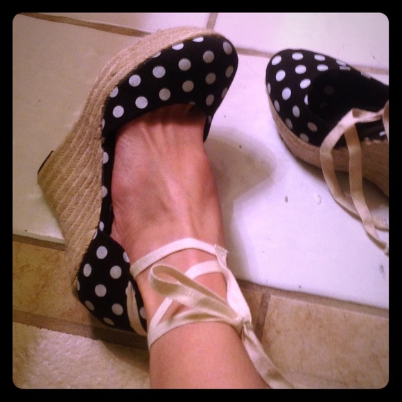 Brand new tweed heel wedge polka dot 8/8.5 lace up