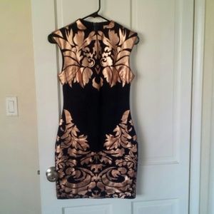 Reverse dress size m