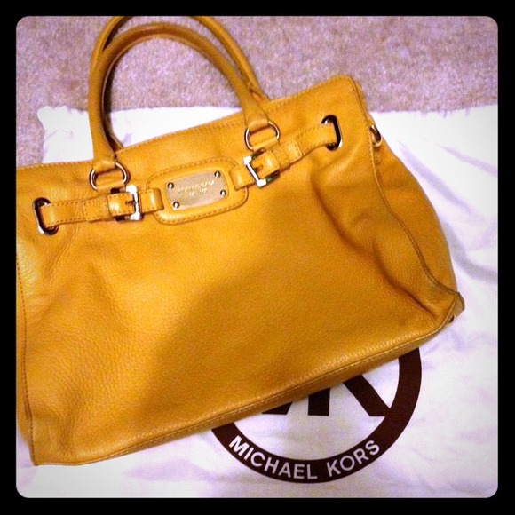 Authentic Michael kors hand bag