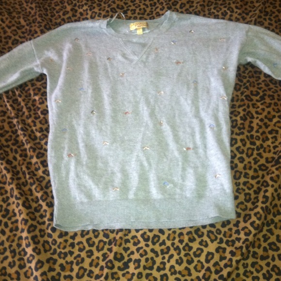 🔴Sold Vera wang sweater