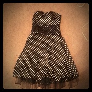 Pokidot black and white dress