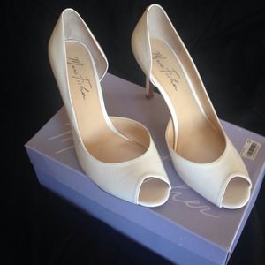 Marc fisher white peep toe heels