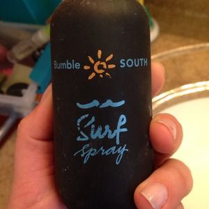 SOLD IN BUNDLE Bumble and bumble surf spray!